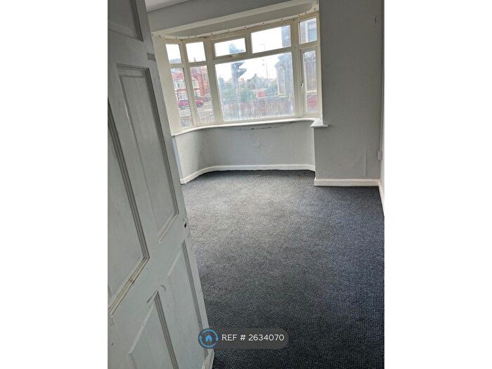 2 Bedroom Flat To Rent In Park Road, Blackpool, FY1