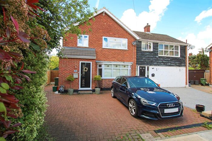3 Bedroom Semi-Detached House To Rent In Newlands Close, Billericay, CM12