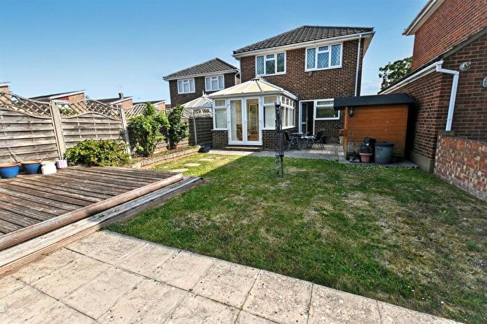 4 Bedroom Detached House For Sale In No Chain - Windsor Close, Canvey Island, SS8