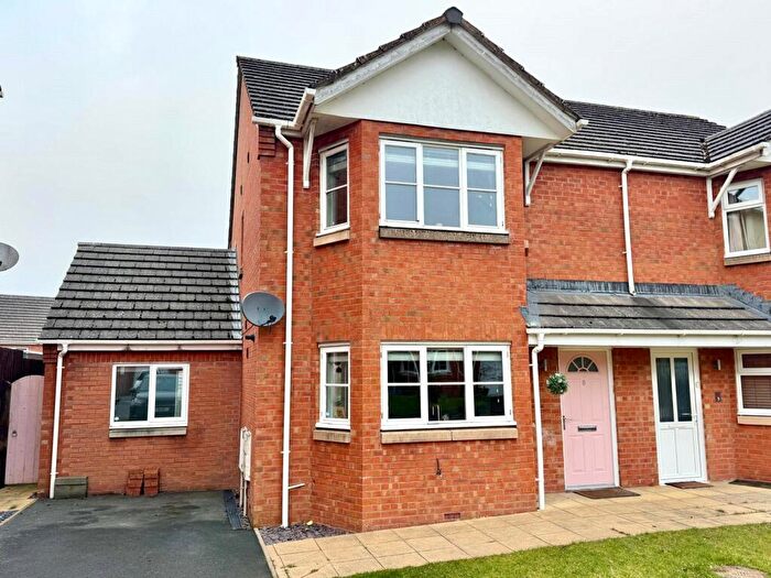 3 Bedroom Semi-Detached House For Sale In Camddwr Rise, Tremont Parc, Llandrindod Wells, Powys, LD1