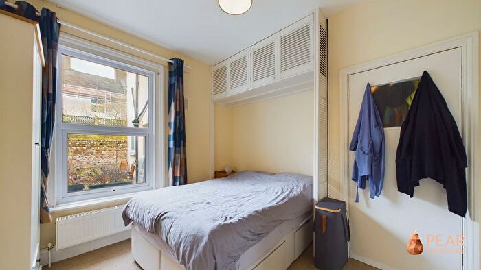 1 Bedroom Flat For Sale In Hertford Road, Worthing, BN11