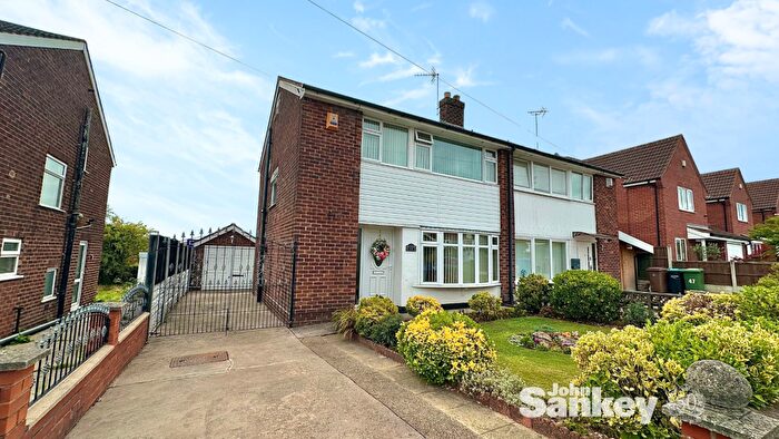 3 Bedroom Semi-Detached House For Sale In Marlborough Road, Mansfield, NG19