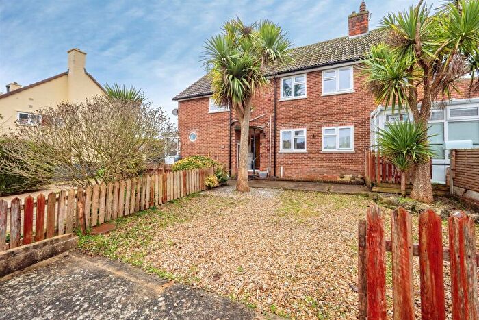 2 Bedroom Flat For Sale In Ludlow Road, Weymouth, DT4