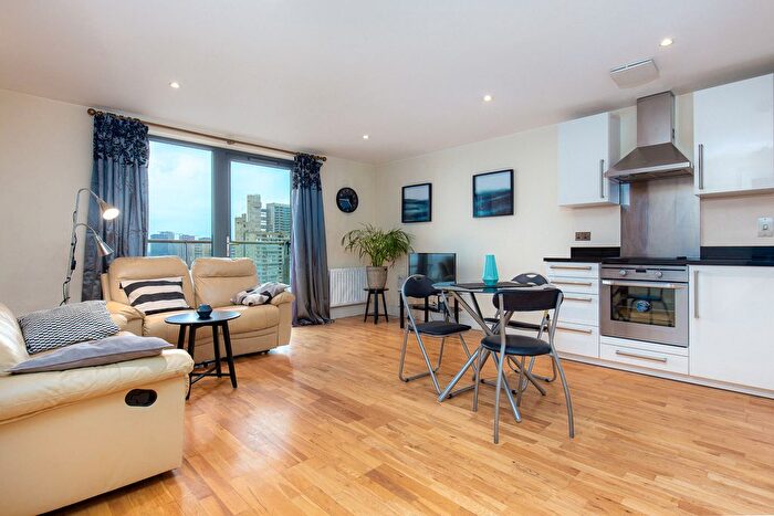 2 Bedroom Flat To Rent In Chrisp Street, London, E14