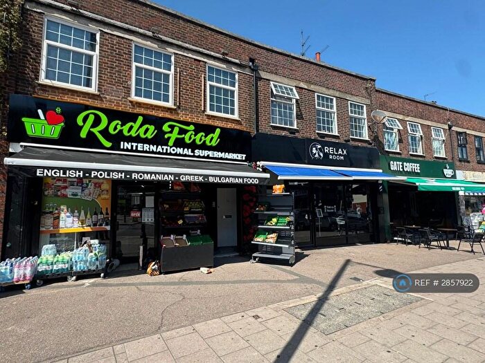 2 Bedroom Flat To Rent In Winchmore Hill Road, London, N14