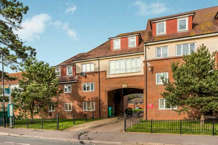 1 Bedroom Apartment To Rent In Addis House, Brookvale Road, SO17