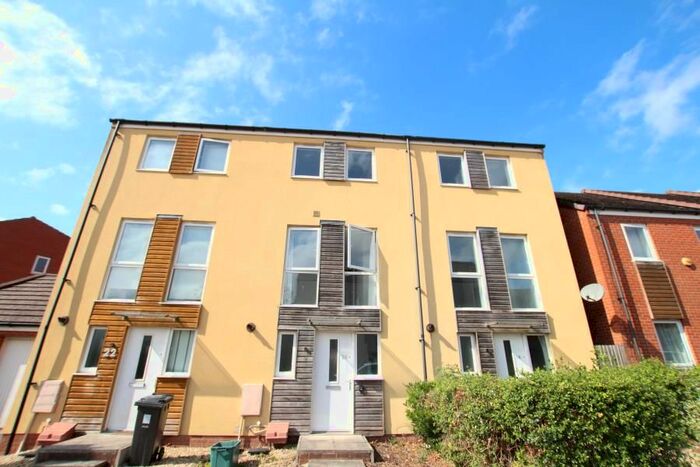 4 Bedroom End Of Terrace House To Rent In Hammond Road, Patchway, Bristol, BS34