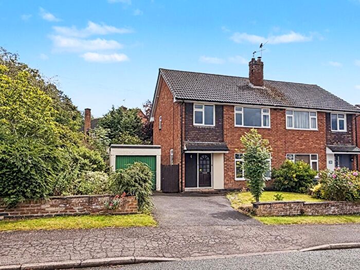 3 Bedroom Semi Detached House For Sale In Rectory Close, Crick, NN6
