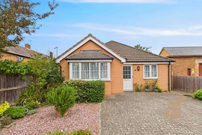 3 Bedroom Detached Bungalow For Sale In Maypole Green Road, Colchester, CO2