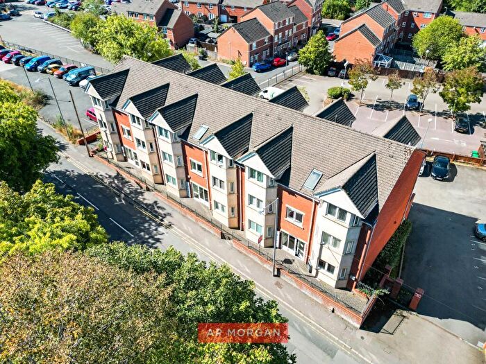 1 Bedroom Apartment For Sale In Hewell Road, Redditch, Worcestershire, B97