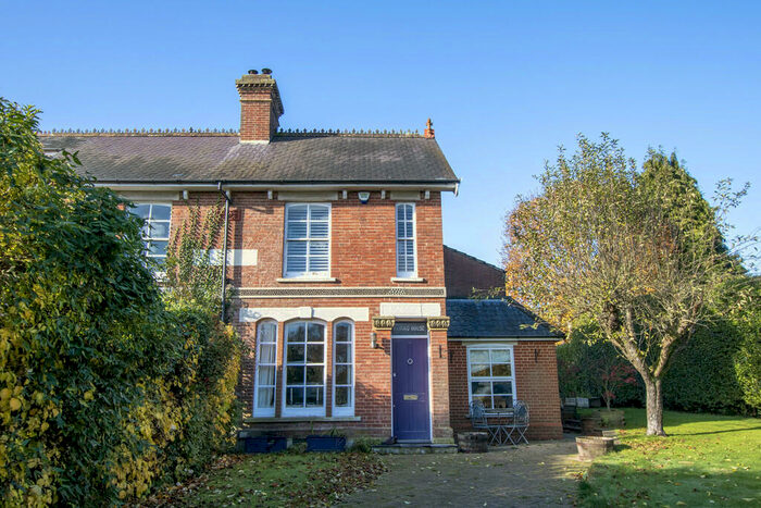 3 Bedroom Semi-Detached House To Rent In Cherry Lane, Bolney, RH17