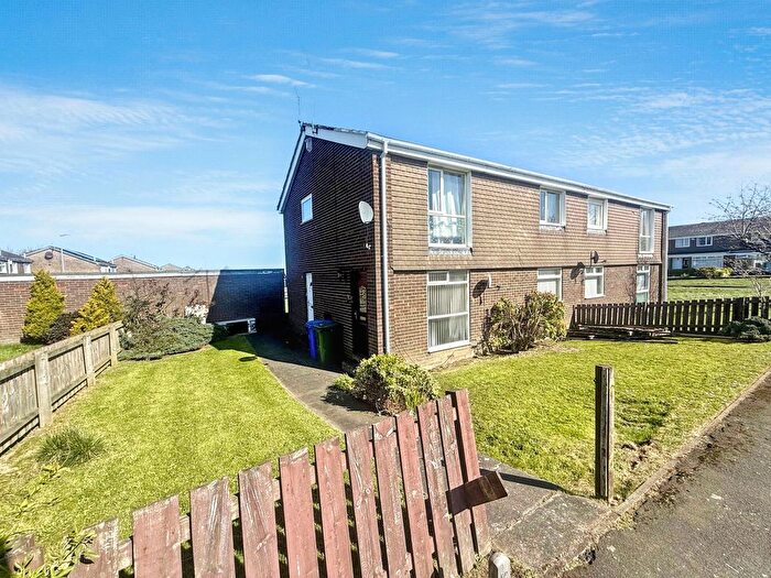 2 Bedroom Flat For Sale In Falmouth Walk, Cramlington, NE23