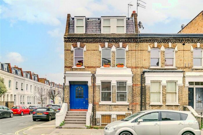 2 Bedroom Flat To Rent In Munster Road, Fulham, SW6