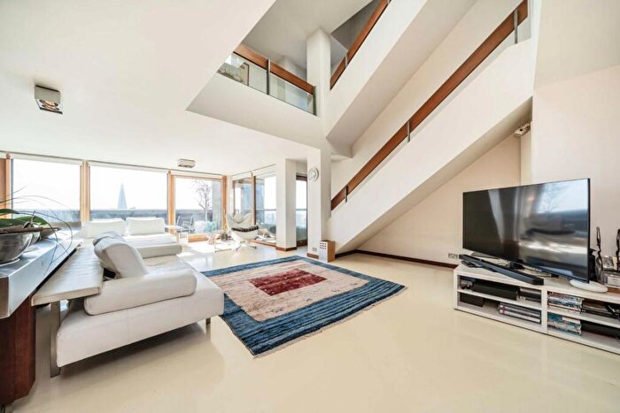 3 Bedroom Flat For Sale In Cromwell Tower, Barbican, EC2Y