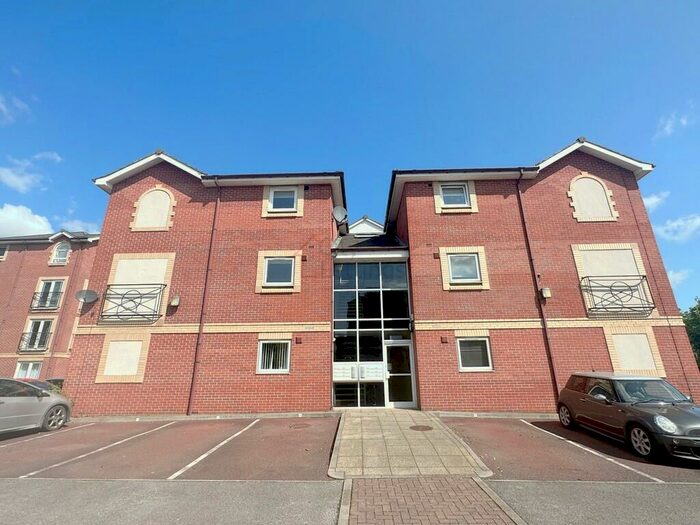 2 Bedroom Apartment To Rent In Cambridge Court, NG2