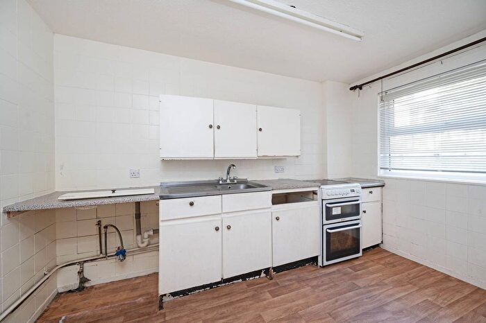 1 Bedroom Flat For Sale In Rectory Square, Stepney, London, E1