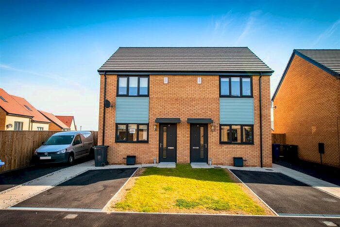 2 Bedroom Semi-Detached House To Rent In Castlemilk Court, Winsford, CW7