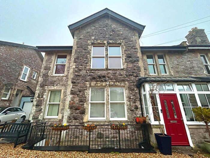 5 Bedroom Property To Rent In Higher Warberry Road, Torquay, TQ1