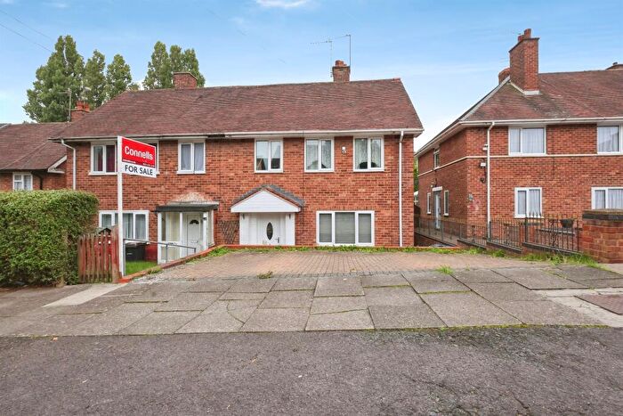 3 Bedroom Semi Detached House For Sale In Fleming Road, Quinton, West Midlands, B32