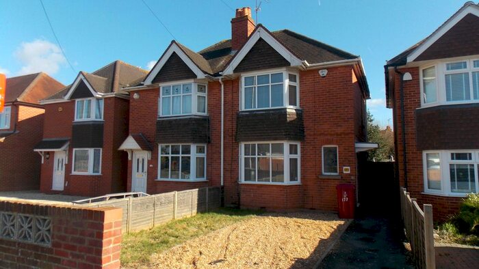 2 Bedroom Semi-Detached House To Rent In Park Lane, Tilehurst, Reading, RG31