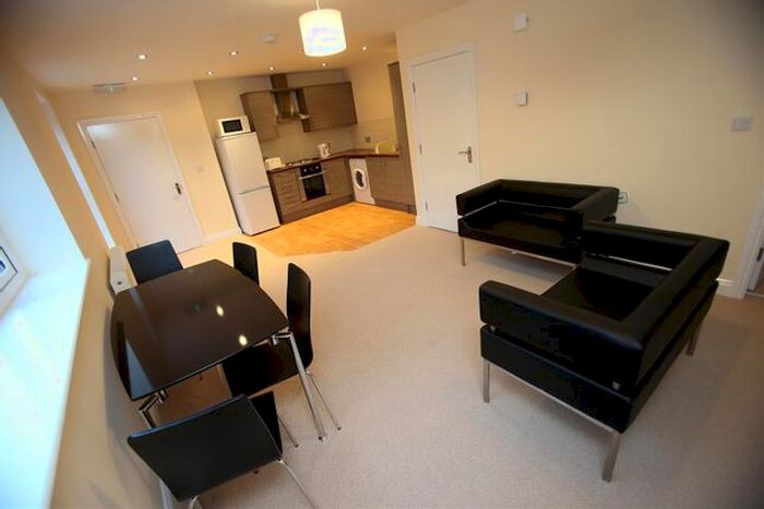 3 Bedroom Flat To Rent In Casa Central, City Centre, NE1