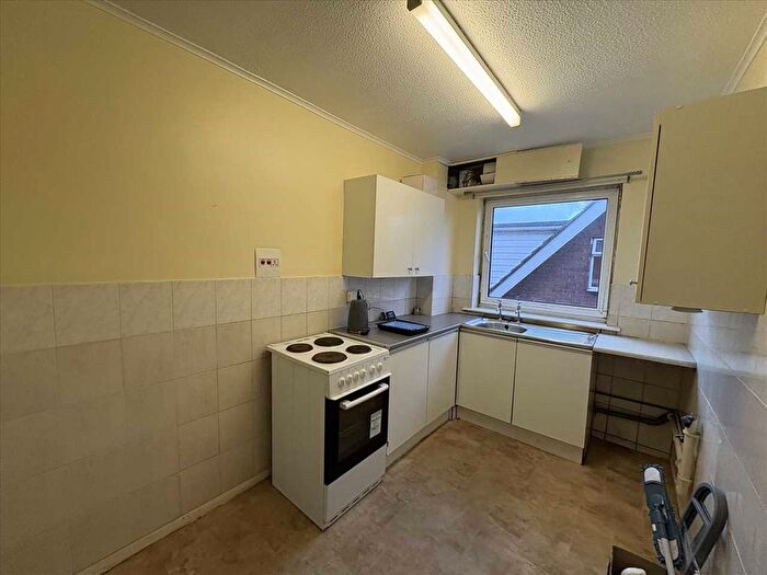 1 Bedroom Flat To Rent In Warwick Road, Scunthorpe, DN16