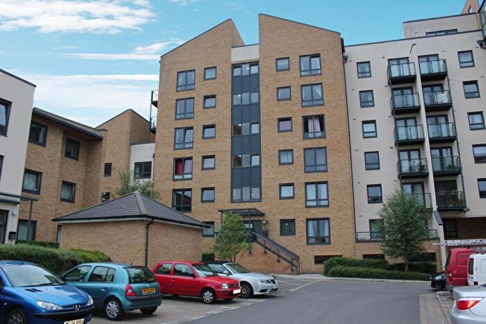 1 Bedroom Apartment To Rent In Woking, GU21