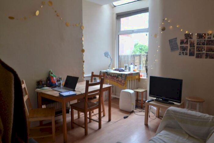 4 Bedroom House To Rent In Filey Road, M14