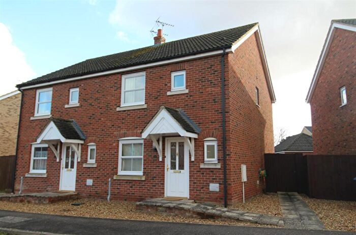 3 Bedroom Semi Detached House To Rent In Blenheim Close, West Row, IP28