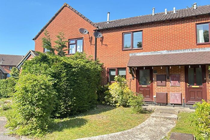 2 Bedroom House To Rent In Lychpit, Basingstoke, RG24