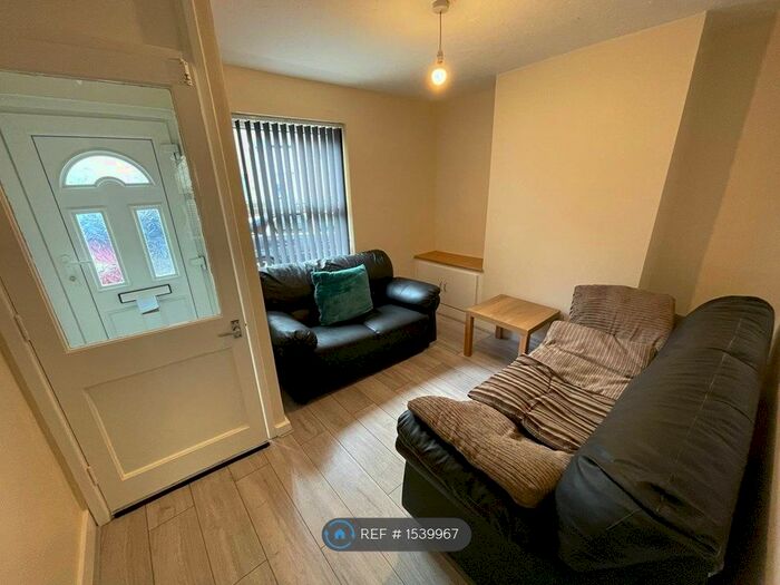 2 Bedroom Terraced House To Rent In Little Street, Reading, RG1