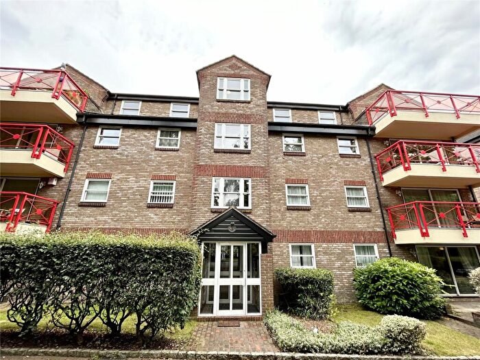 2 Bedroom Apartment To Rent In Park Road, Beckenham, BR3