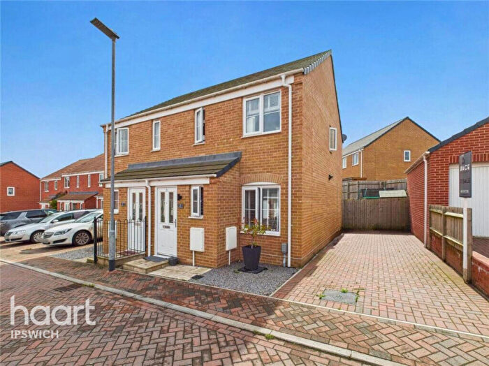 2 Bedroom Semi-Detached House For Sale In Hornbeam Close, Ipswich, IP6
