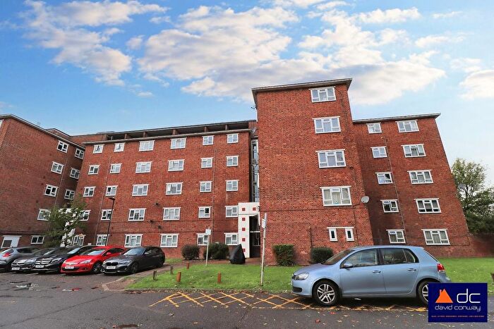3 Bedroom Flat For Sale In Grange Court, Old Ruislip Road, Northolt, UB5
