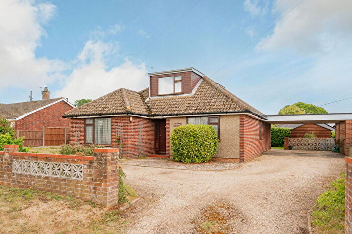 3 Bedroom Chalet For Sale In Mill Road, Ashby St. Mary, NR14