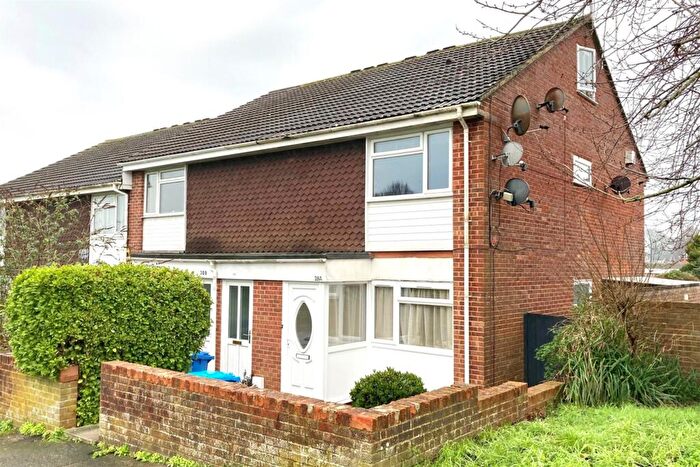 2 Bedroom Flat To Rent In Merley, BH21