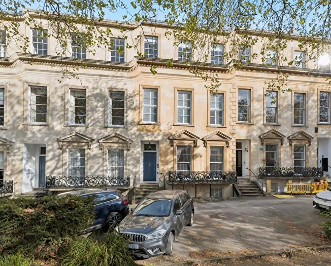 3 Bedroom Apartment For Sale In Royal Parade, Cheltenham, Gloucestershire, GL50