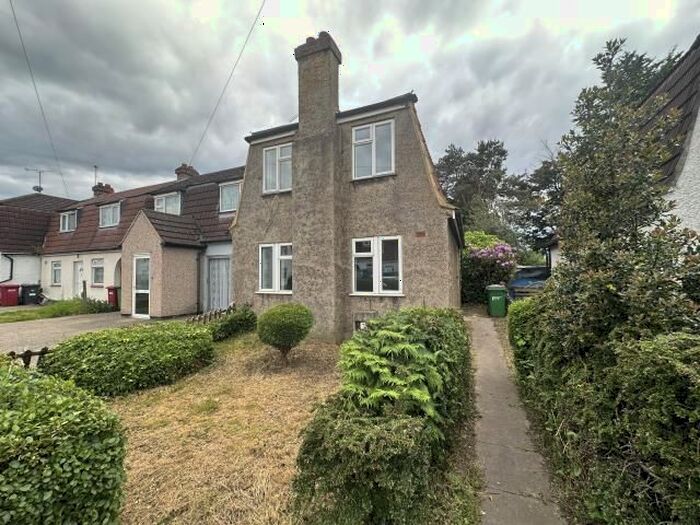 2 Bedroom End Of Terrace House To Rent In Slough, Berkshire, SL2