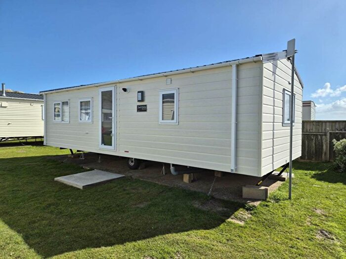 2 Bedroom Property For Sale In Beach Road, Sea Palling, Norwich, NR12