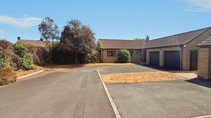 3 Bedroom Bungalow For Sale In St. Michaels Gardens, South Petherton, Somerset, TA13