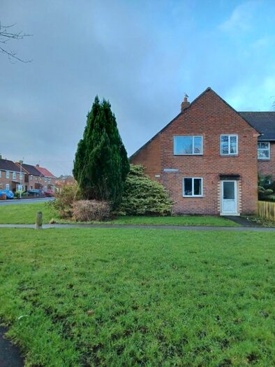 5 Bedroom Property To Rent In Finchale Road, Framwellgate Moor, Durham, DH1