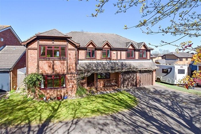 5 Bedroom Detached House For Sale In Rocks Close, East Malling, Kent, ME19