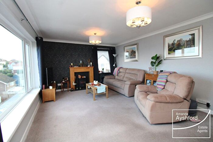 2 Bedroom Flat For Sale In Cleveland Road, Paignton, TQ4