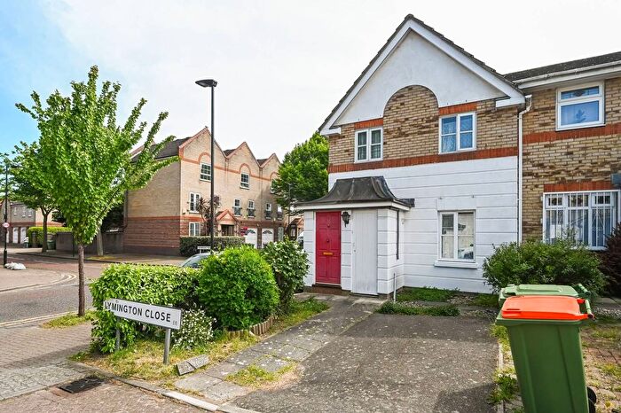 3 Bedroom End Terrace House For Sale In Lymington Close, Beckton, London, E6