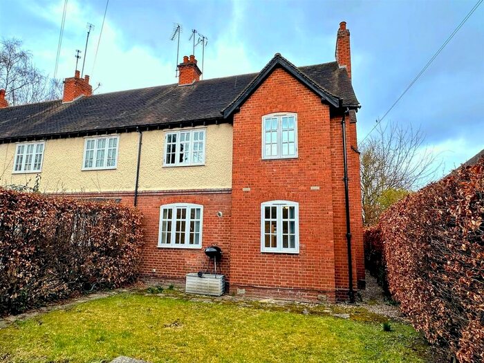 2 Bedroom Flat To Rent In The Circle, Harborne, Birmingham, B17