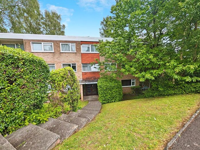 2 Bedroom Apartment To Rent In Sandell Court, Southampton, SO16