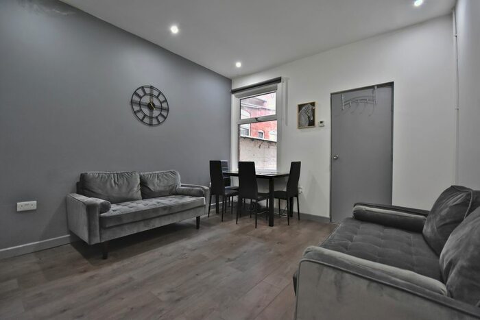 4 Bedroom Terraced House To Rent In Bolingbroke Road, Coventry, CV3