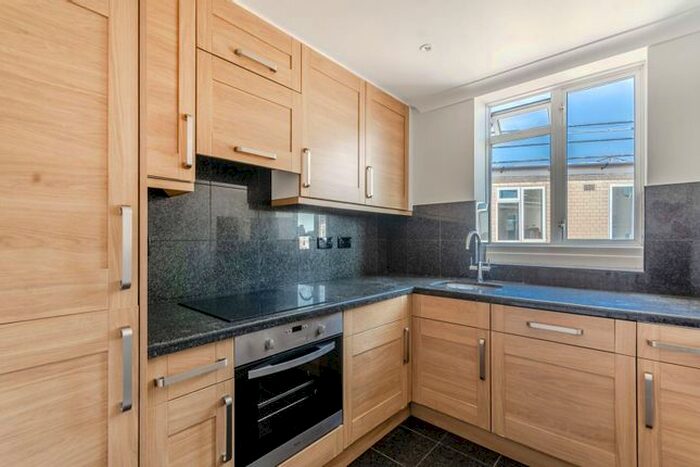 2 Bedroom Flat To Rent In Gloucester Place, Marylebone, London, NW1