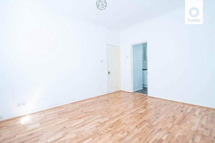 1 Bedroom Flat To Rent In Marine Parade, Brighton, BN2