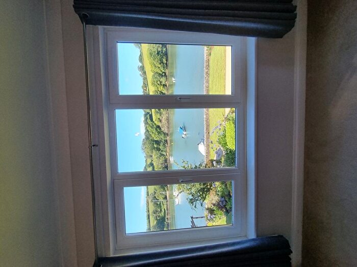 2 Bedroom Flat To Rent In Embankment Road, Kingsbridge, TQ7
